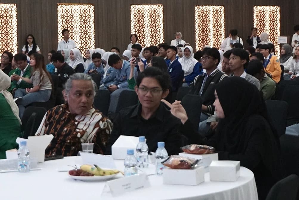 Adjudicator at UNAS FEST 2025