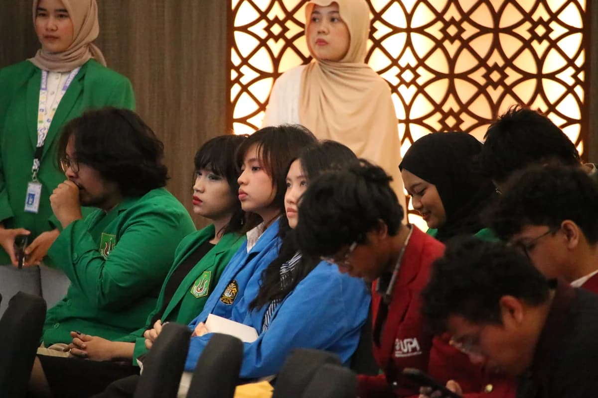 Audience at Awarding Ceremony